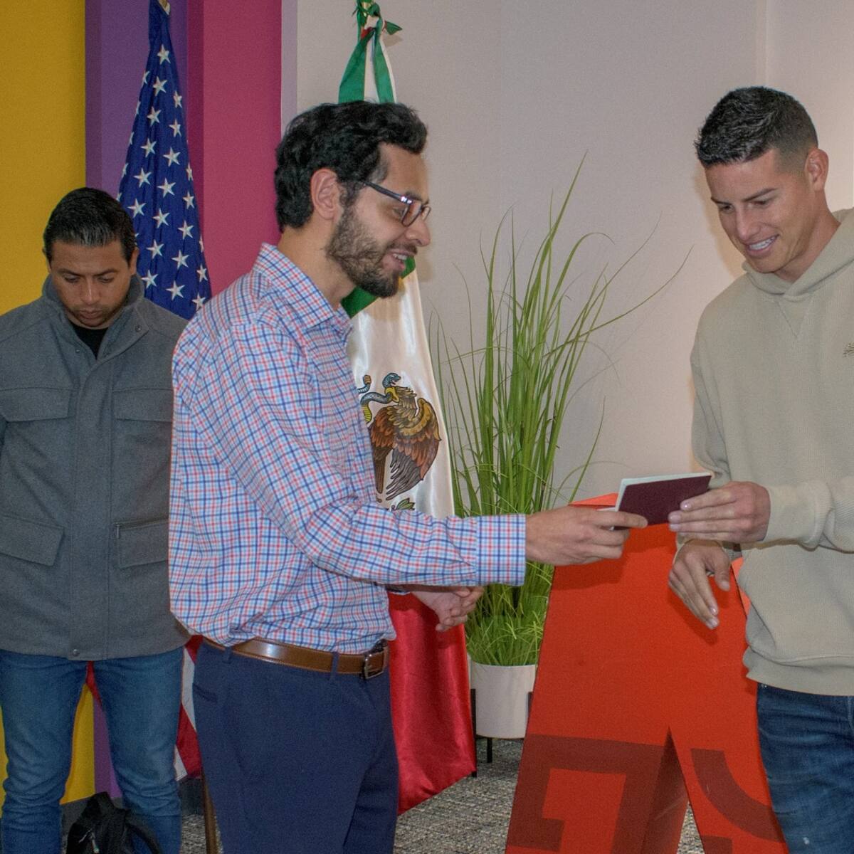 James Rodríguez recibe visa de trabajo y alista su debut en Club León: ¿Cuándo sería?