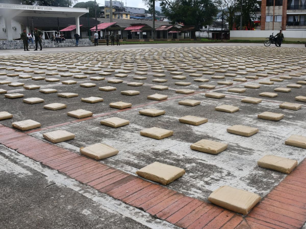 Tres toneladas de marihuana incautadas en vías entre el Huila y Caquetá
