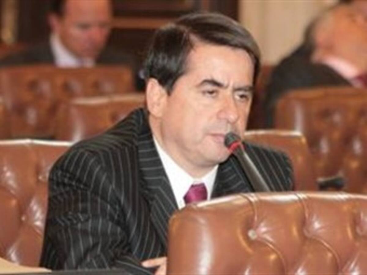 Senador liberal no descarta que la U esté detrás de la campaña de desprestigio contra Pardo