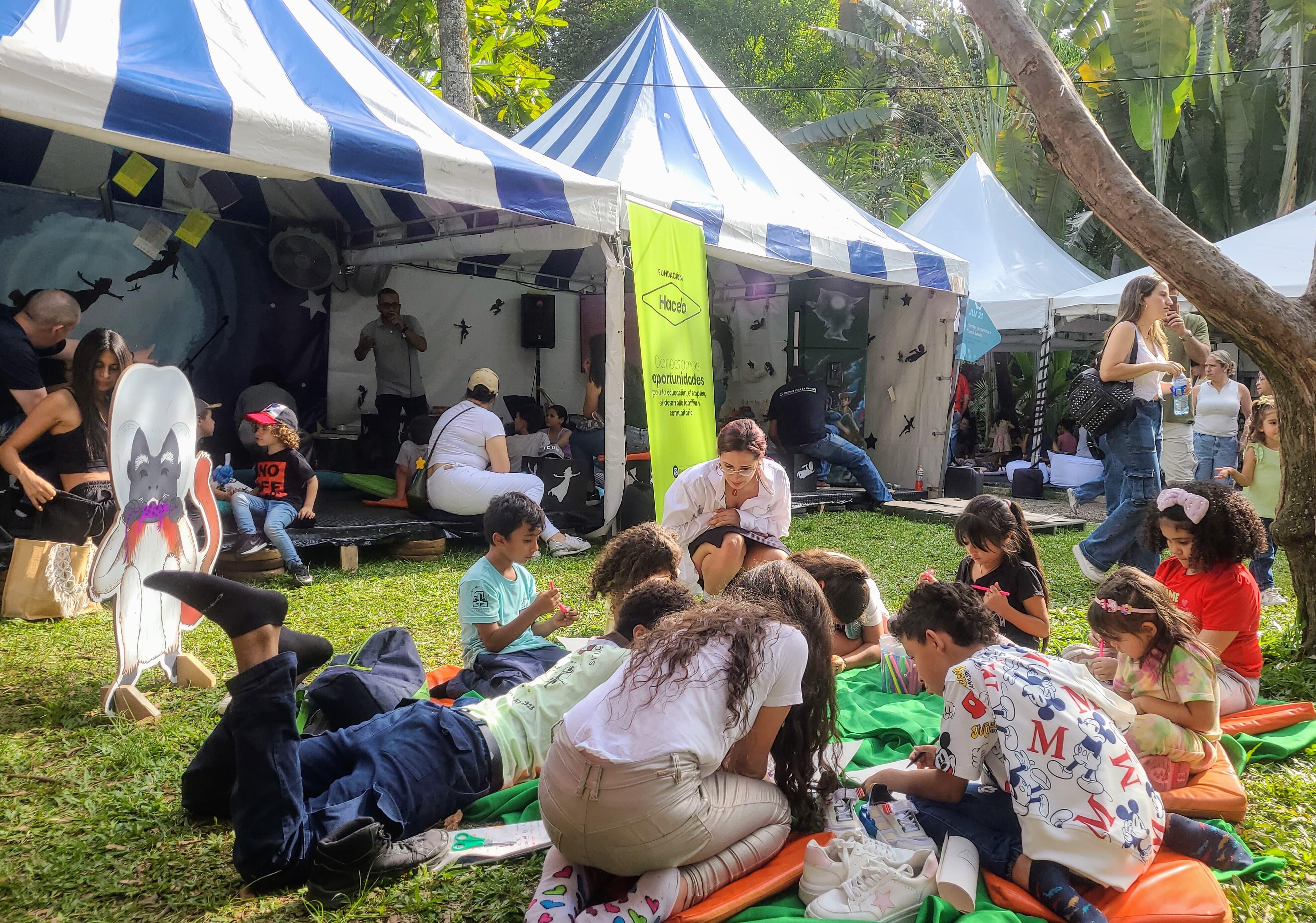 Fundación Haceb abre convocatorias culturales para incentivar la creatividad y la lectura. Foto: Fundación Haceb