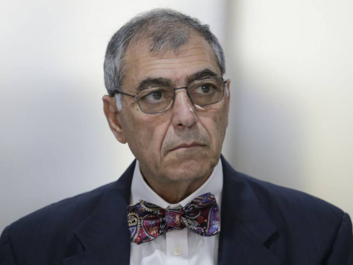 Dau enfrentará proceso ante procuraduría por pelea en sesión del concejo