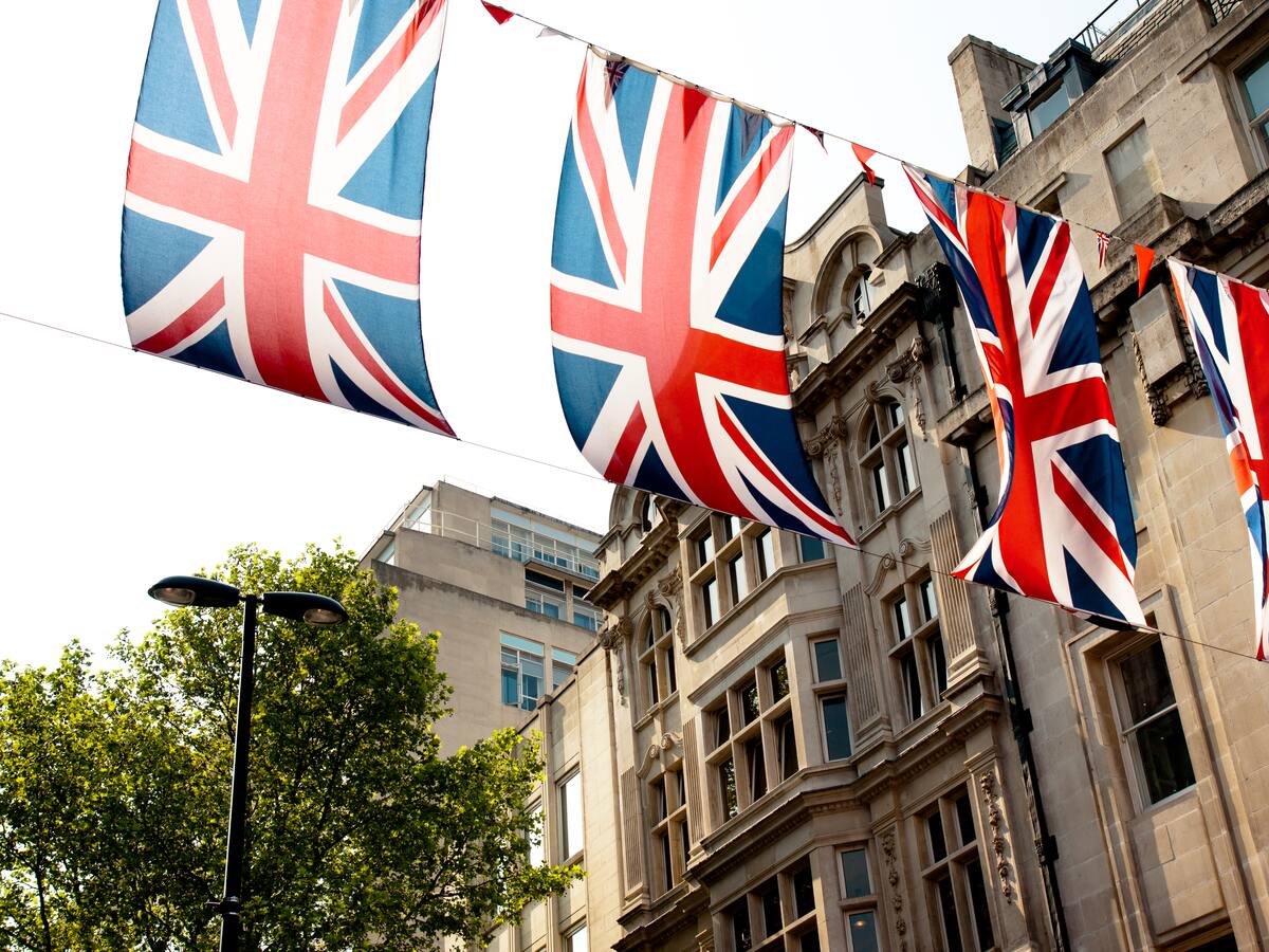 Embajador de Reino Unido explica beca Chevening para colombianos: plazos y requisitos