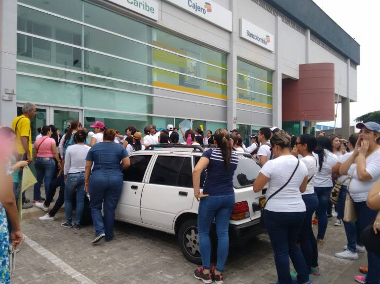 Protesta madres de niños discapacitados en Barranquilla