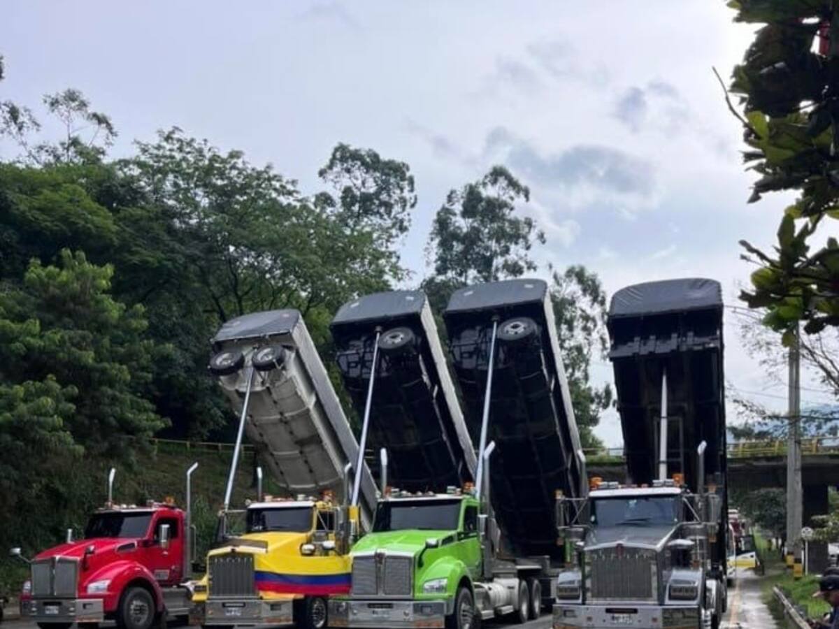 Suspenden servicio de transporte público en Barbosa, Antioquia, por paro camionero