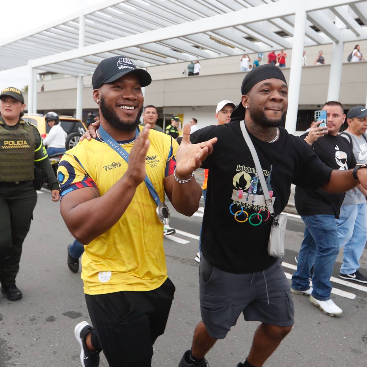 Como unos héroes: Así fueron recibidos en Colombia los medallistas en los Juegos Olímpicos