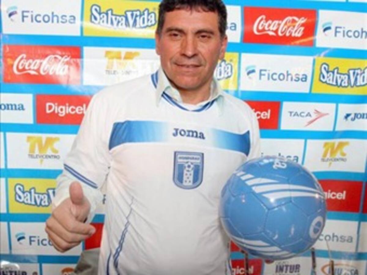 "En noviembre jugaremos partido amistoso con Brasil": Luis Fernando Suárez