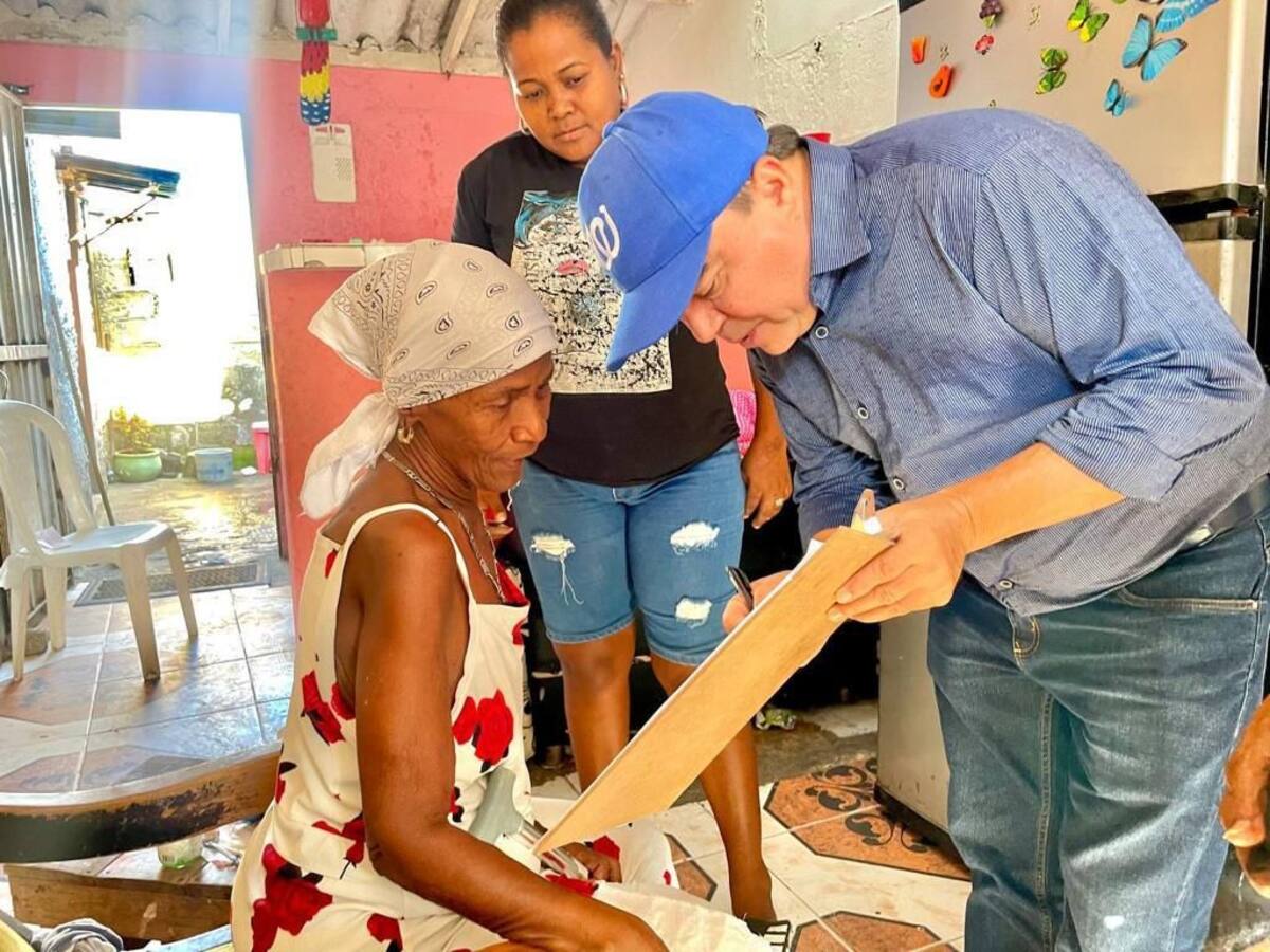 William García Tirado se tomó cuatro barrios de Cartagena con la ‘firmatón’