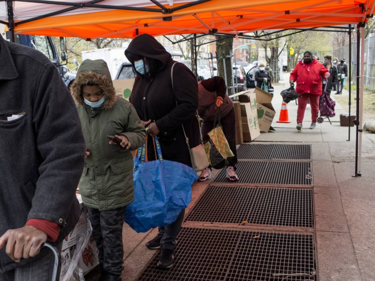 Estados Unidos suma casi 30 millones de desempleados en mes y medio