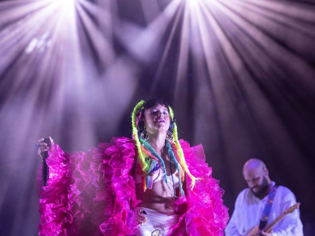 Bomba Estéreo y Manu Chao beneficiarán a niños de Santa Marta con su nueva canción