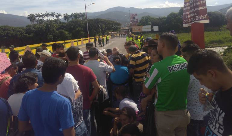 Puente internacional Simón Bolívar entre Cúcuta y San Antonio