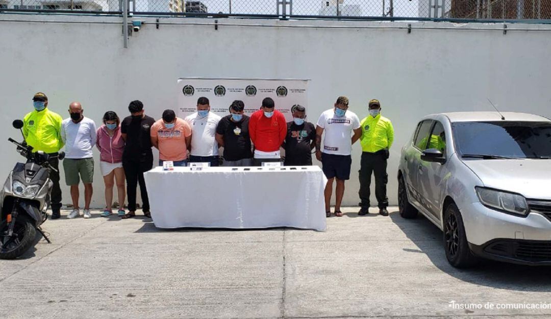 Los procesados contactaban trabajadores de establecimientos a quienes les compraban información de propietarios de tarjetas de crédito