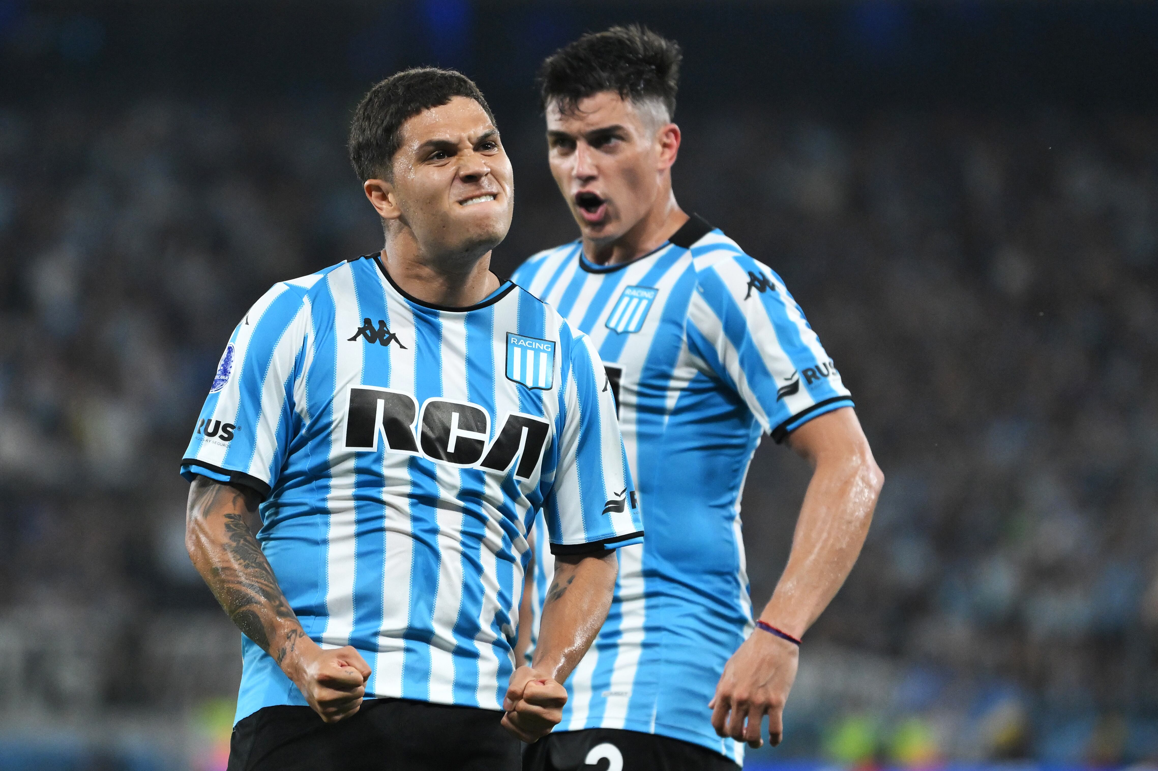Juan Fernando Quintero en Racing Club. (Photo by Marcelo Endelli/Getty Images)