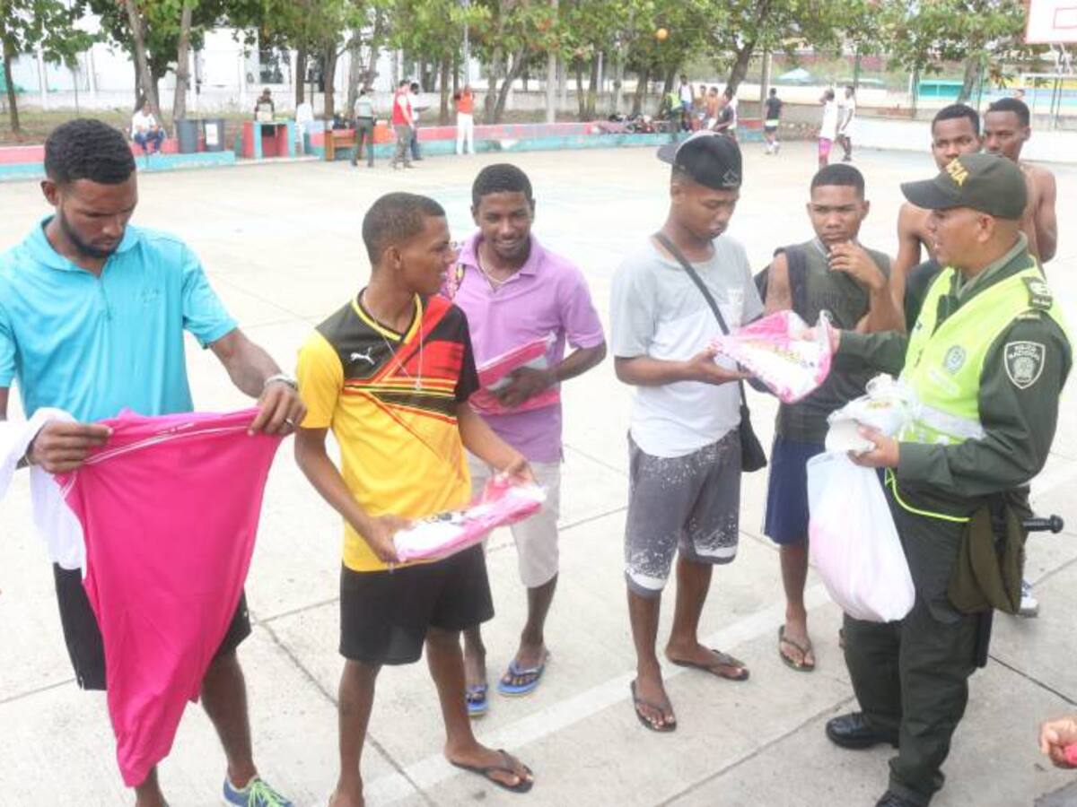 “Jóvenes a lo bien” jugaron campeonato deportivo en Cartagena