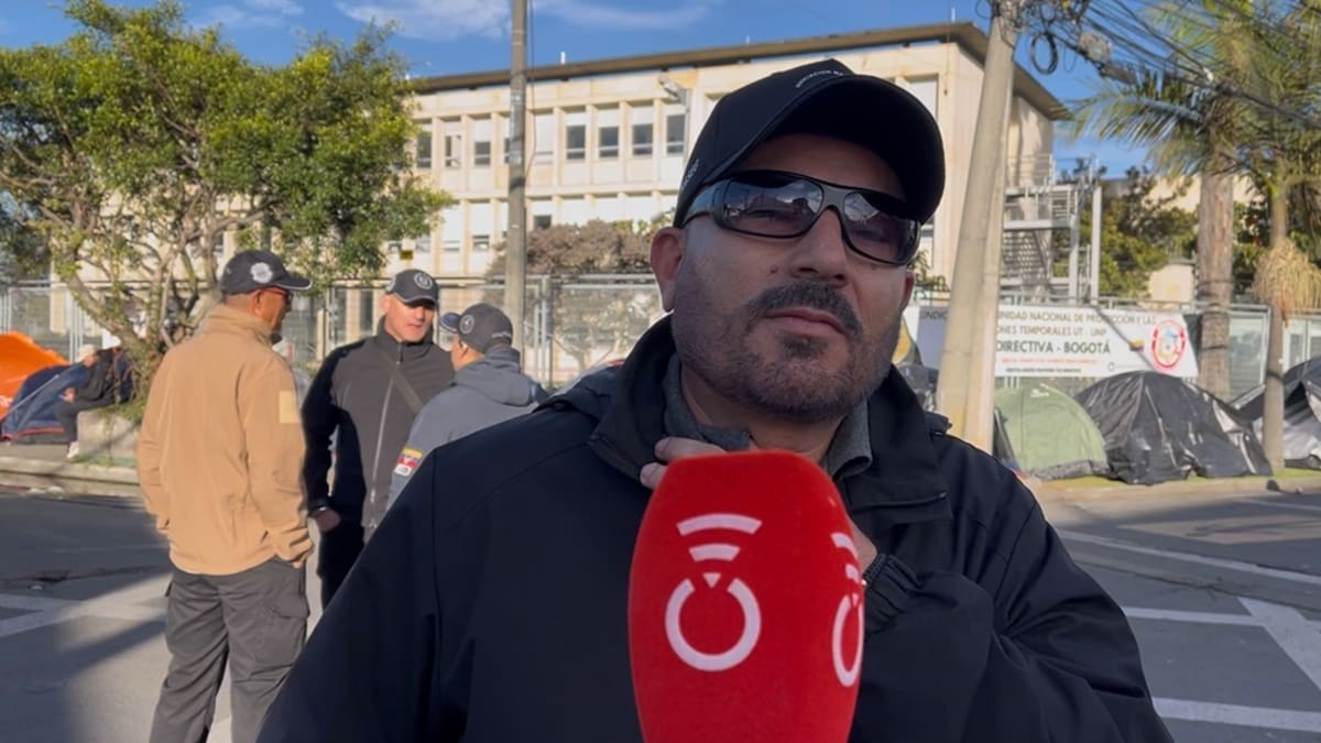 ¿Por qué protestan sindicatos de la UNP en Bogotá?: armaron campamento frente a la entidad