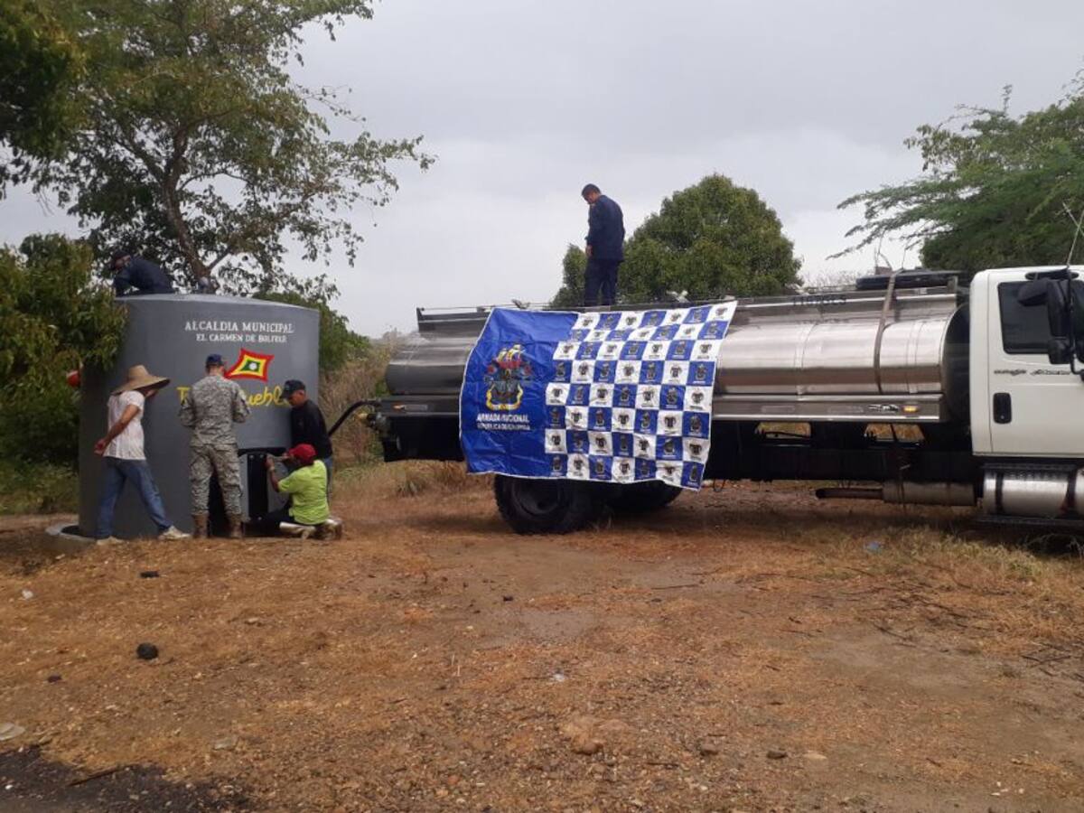 Armada entrega 3 mil litros de agua en zona rural de El Carmen de Bolívar