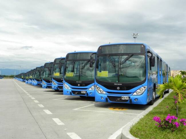 Catedral de Cali es tomada por conductores del Sistema de Transporte Masivo, Mío