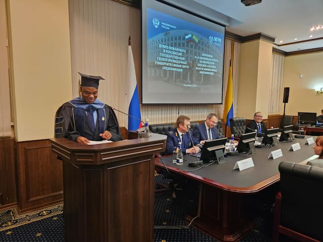 Universidad de Geología de Rusia otorgó título Honoris Causa al canciller Murillo