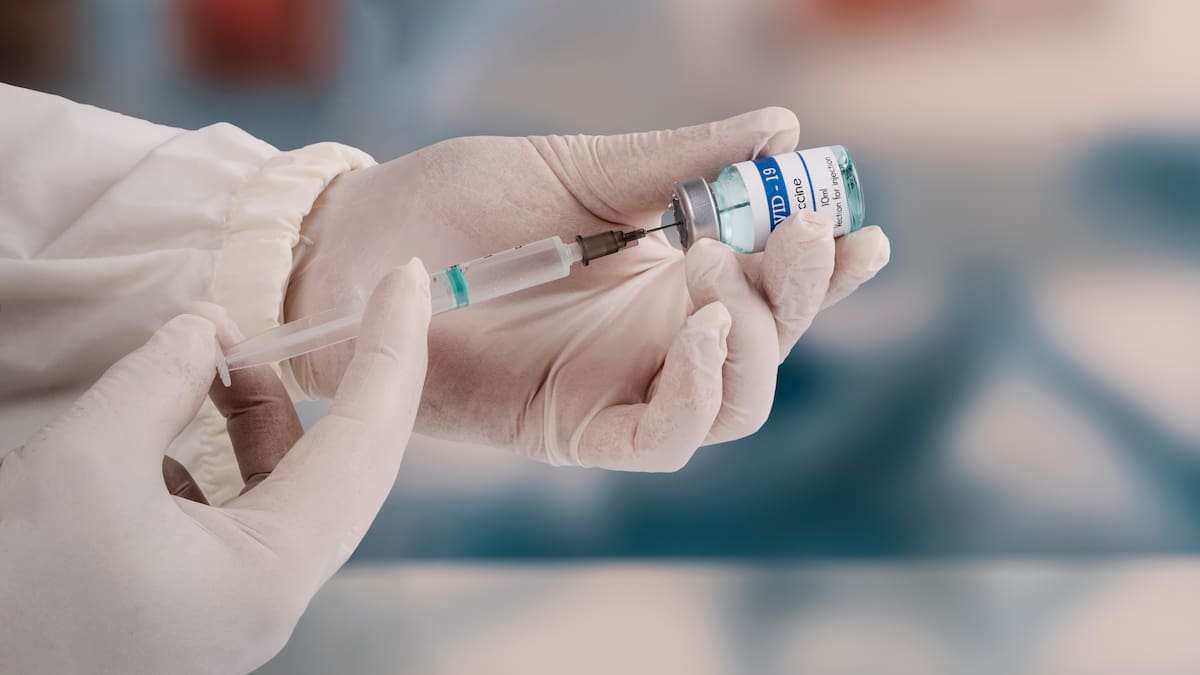 Regulador estadounidense aprueba la vacuna contra la gripe de Moderna