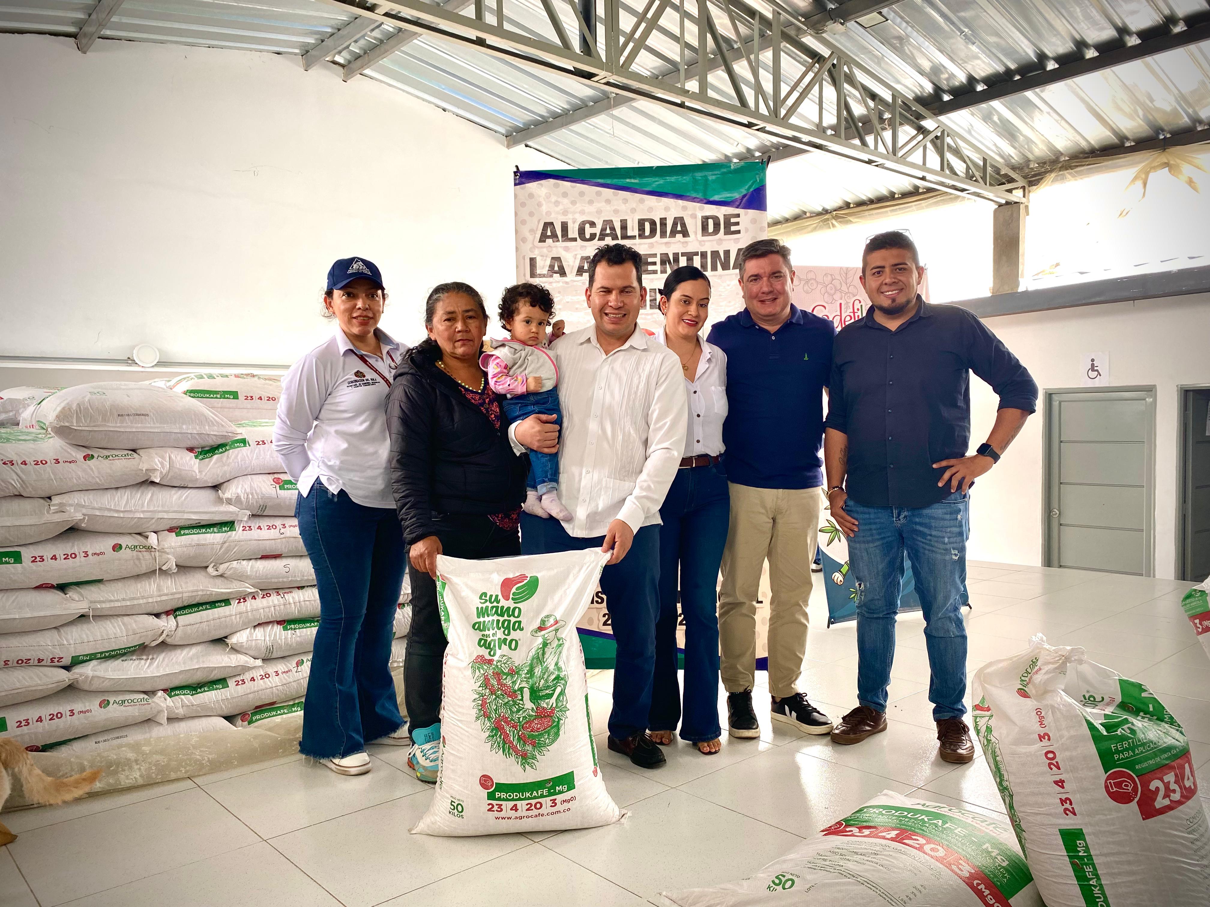 La iniciativa beneficiará a 513 hogares de 23 municipios. Foto Gobernación Huila.