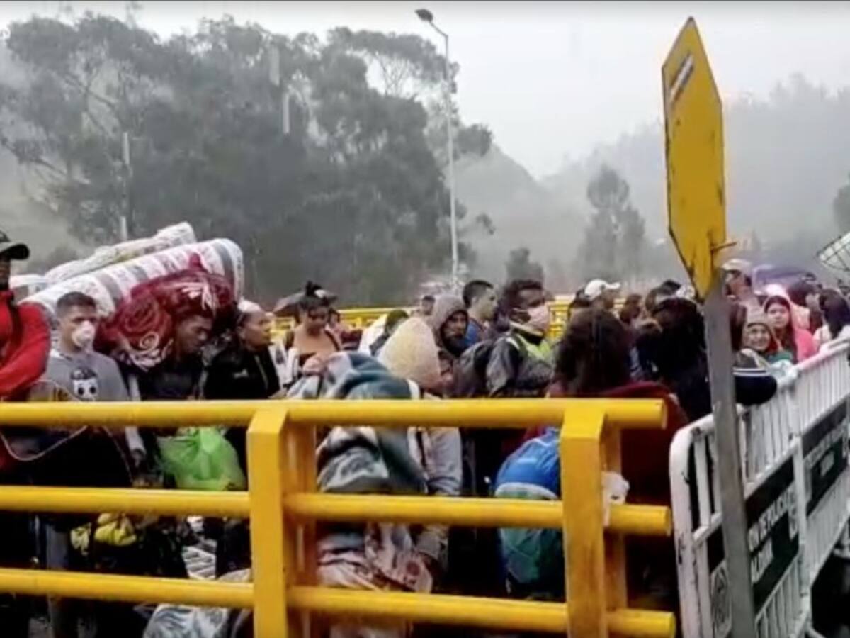 Es tensa la situación en Rumichaca