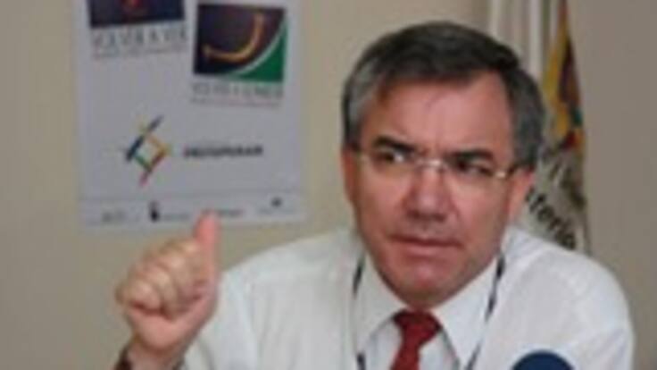 El aumento salarial para el 2010 dependerá de una reunión con el presidente Uribe y el equipo económico del gobierno