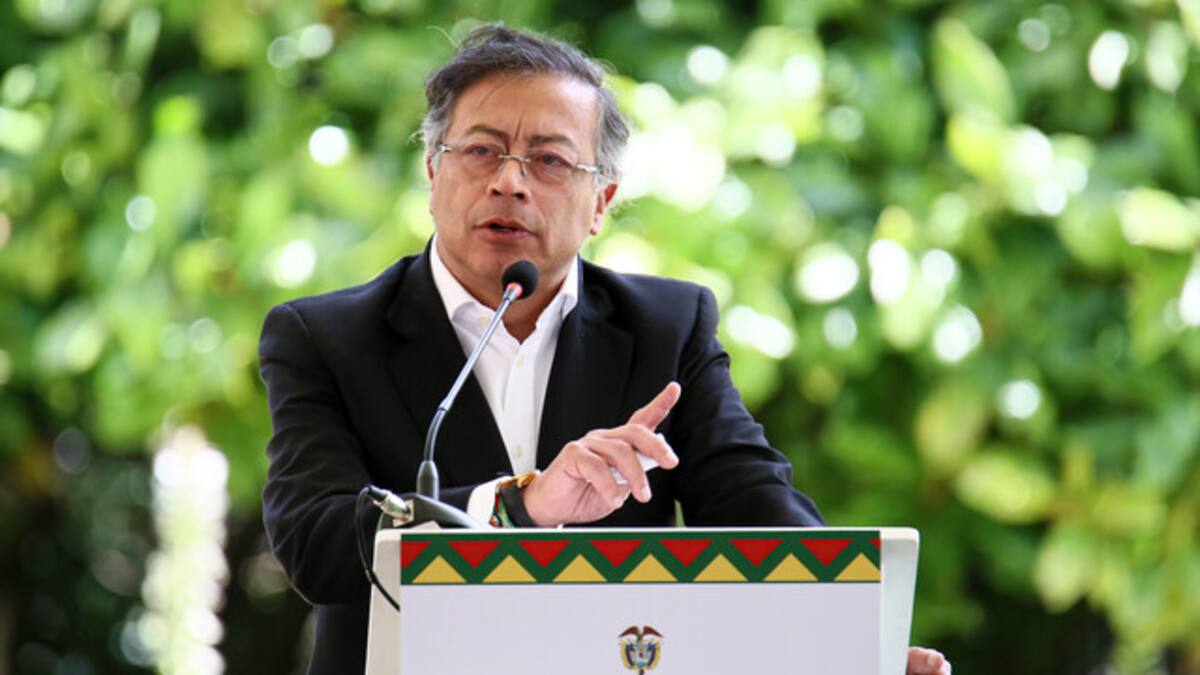 ¿Advertencia? Gustavo Petro asegura que precio de gasolina aumentaría si se hunde la tributaria