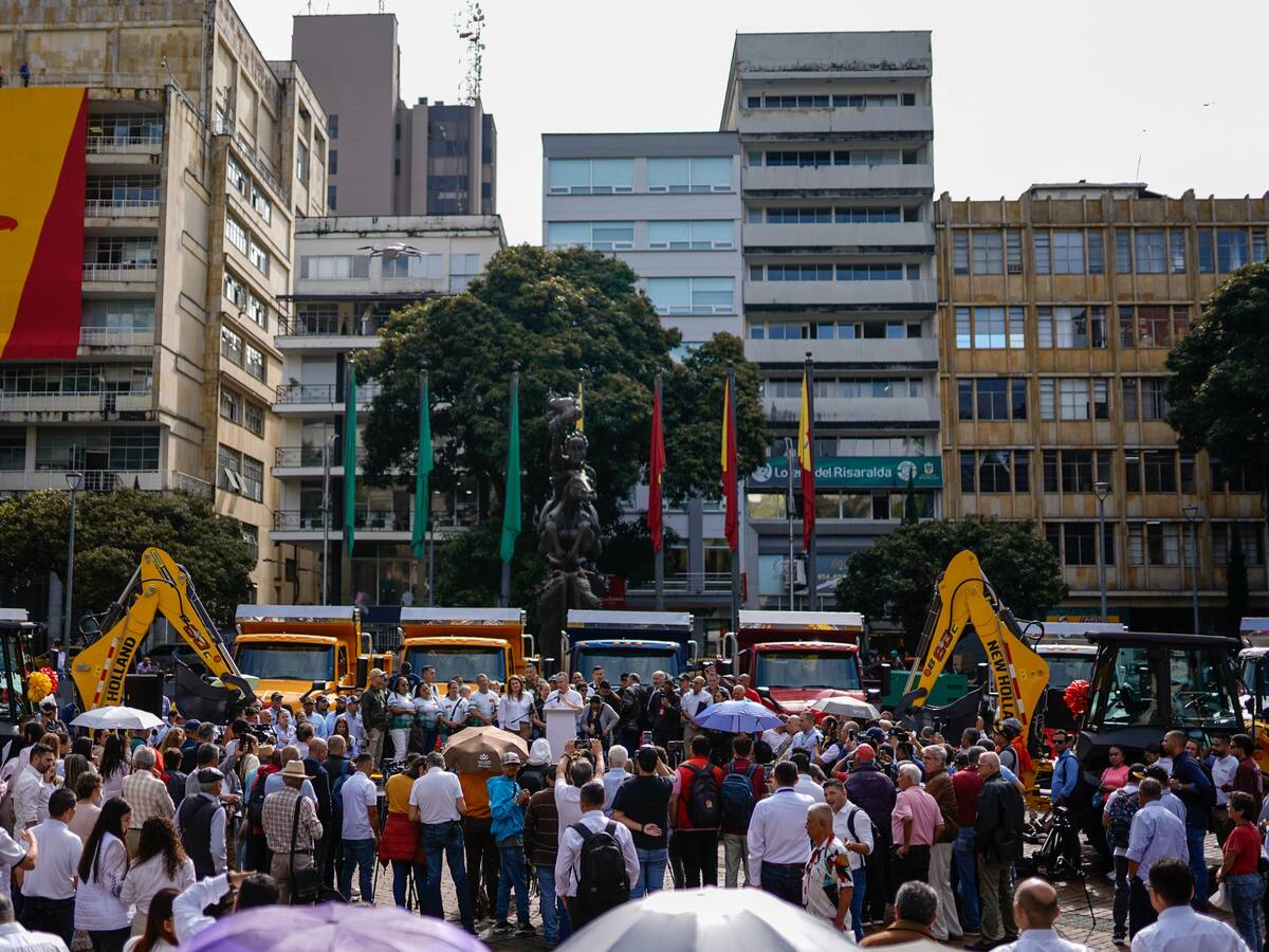 La Alcaldía de Pereira puso en marcha cuatro distritos de maquinaria amarilla para la zona rural