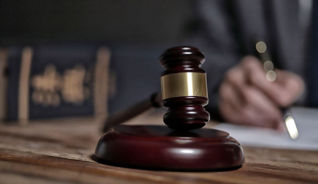 El martillo el Juez, símbolo de justicia