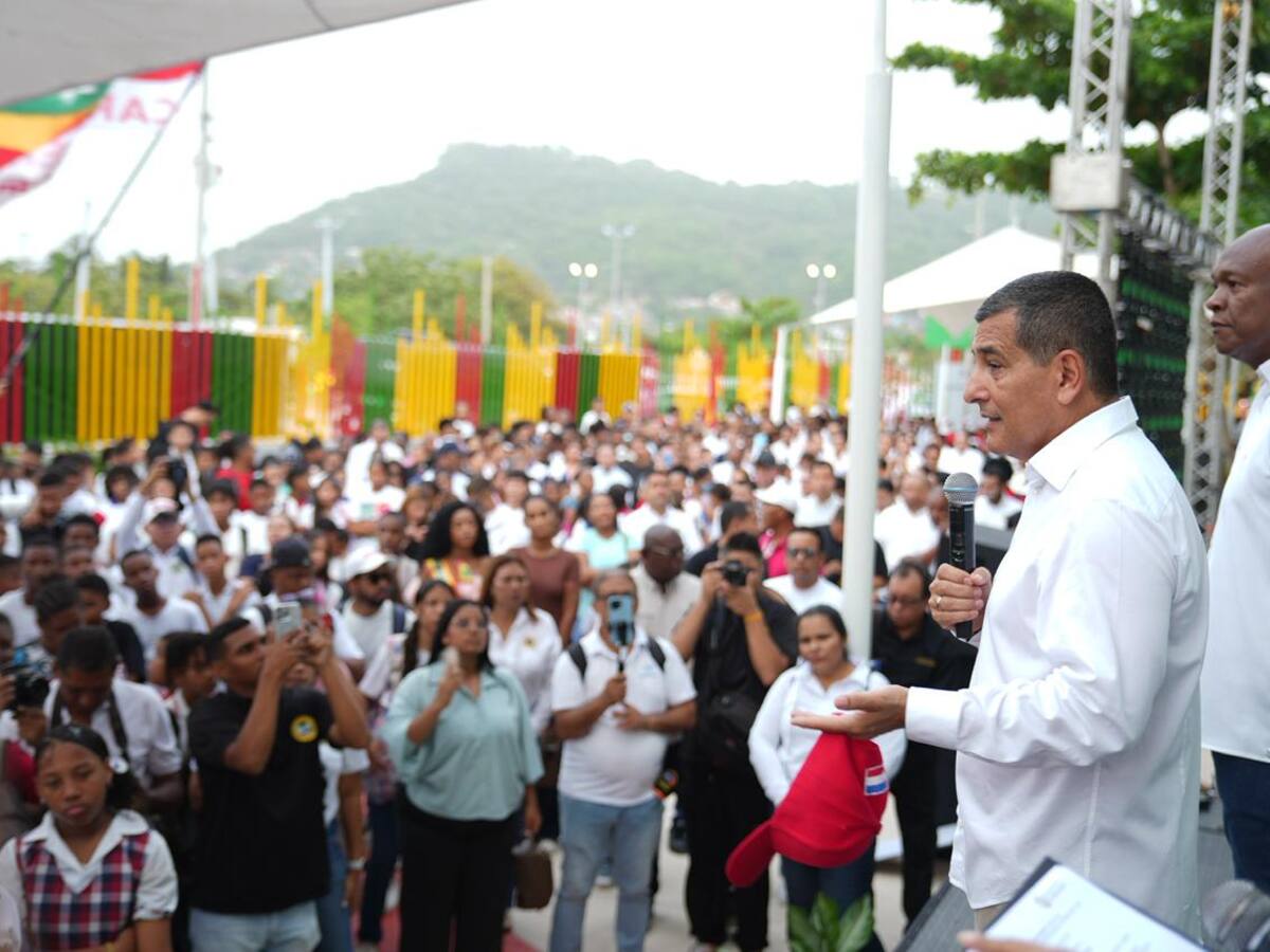 Alcalde Dumek Turbay reabre las puertas de la I. E. Jorge Artel