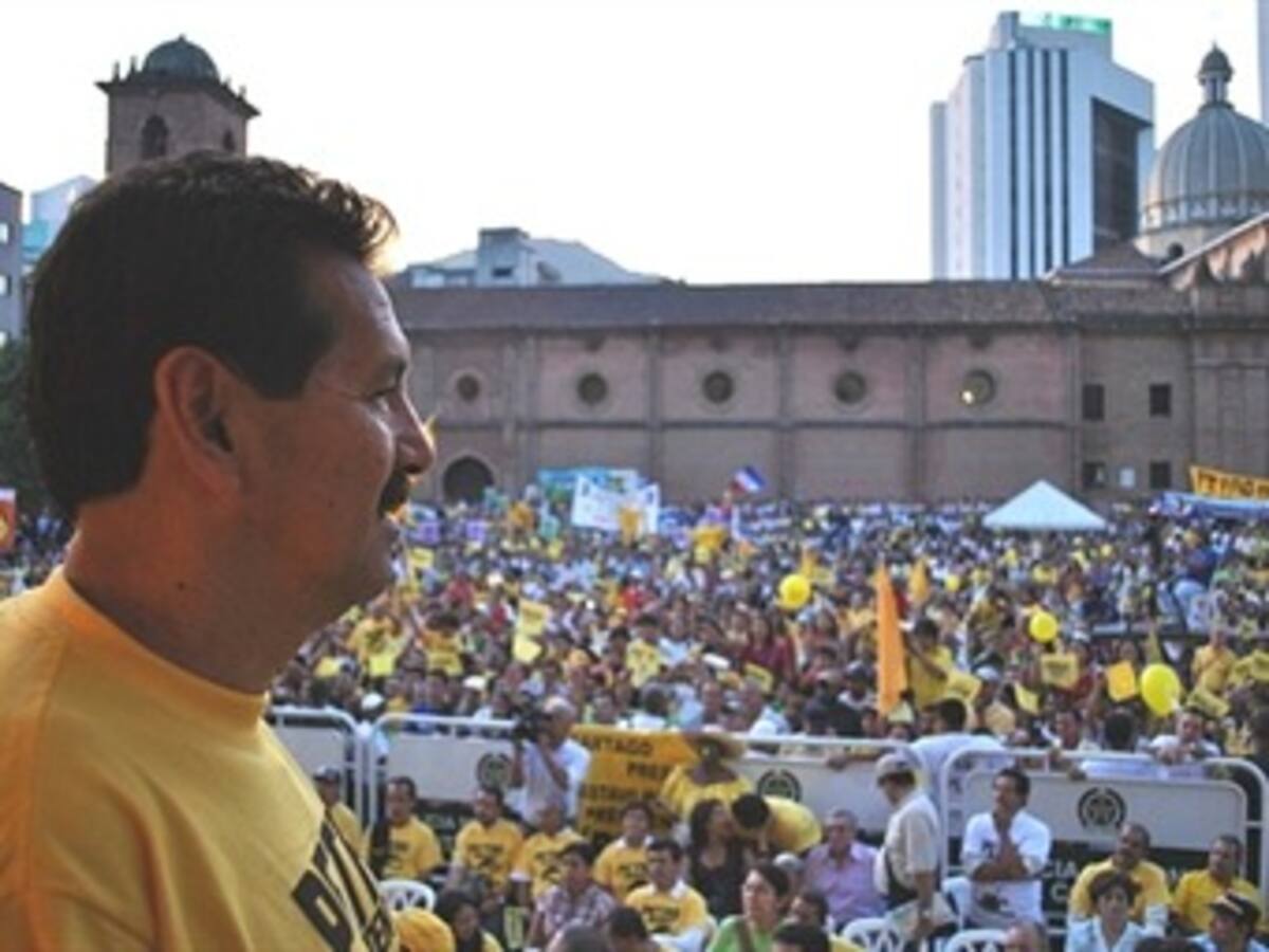 Es un honor ser expulsado del Polo: senador Guevara