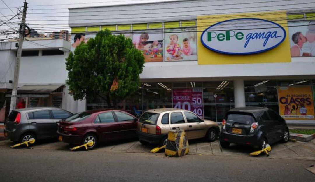 Bogotá: Denuncian robo en parqueadero del almacén Pepe Ganga en Usaquén