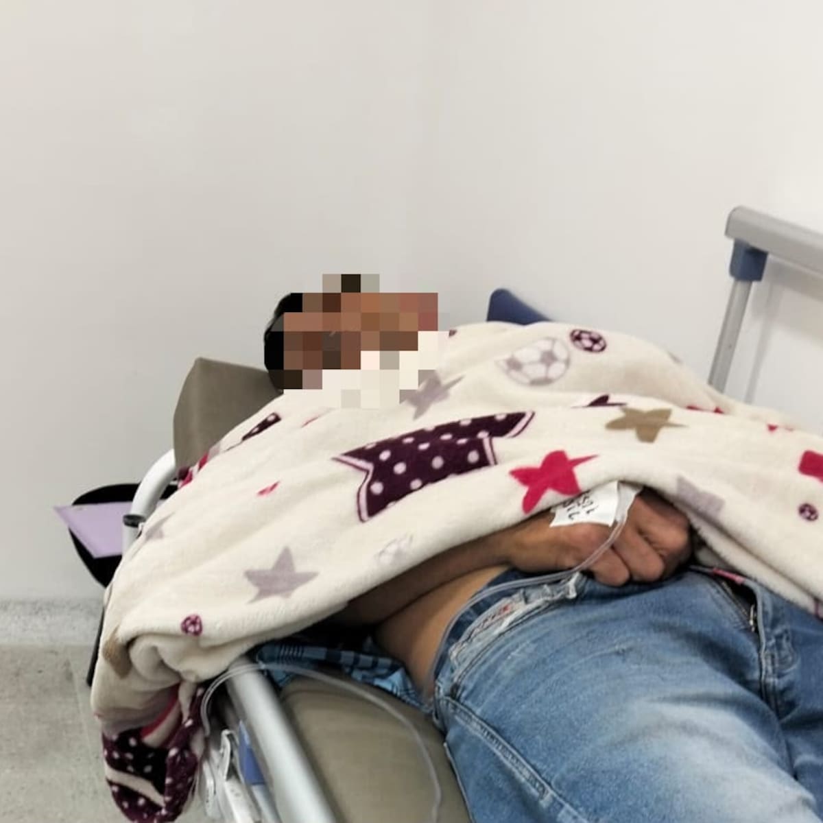 “Estamos desesperados”: familiares de adulto mayor hospitalizado en Pamplona