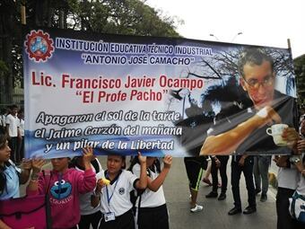 Manifestantes en Cali piden justicia. Foto: Facebook.