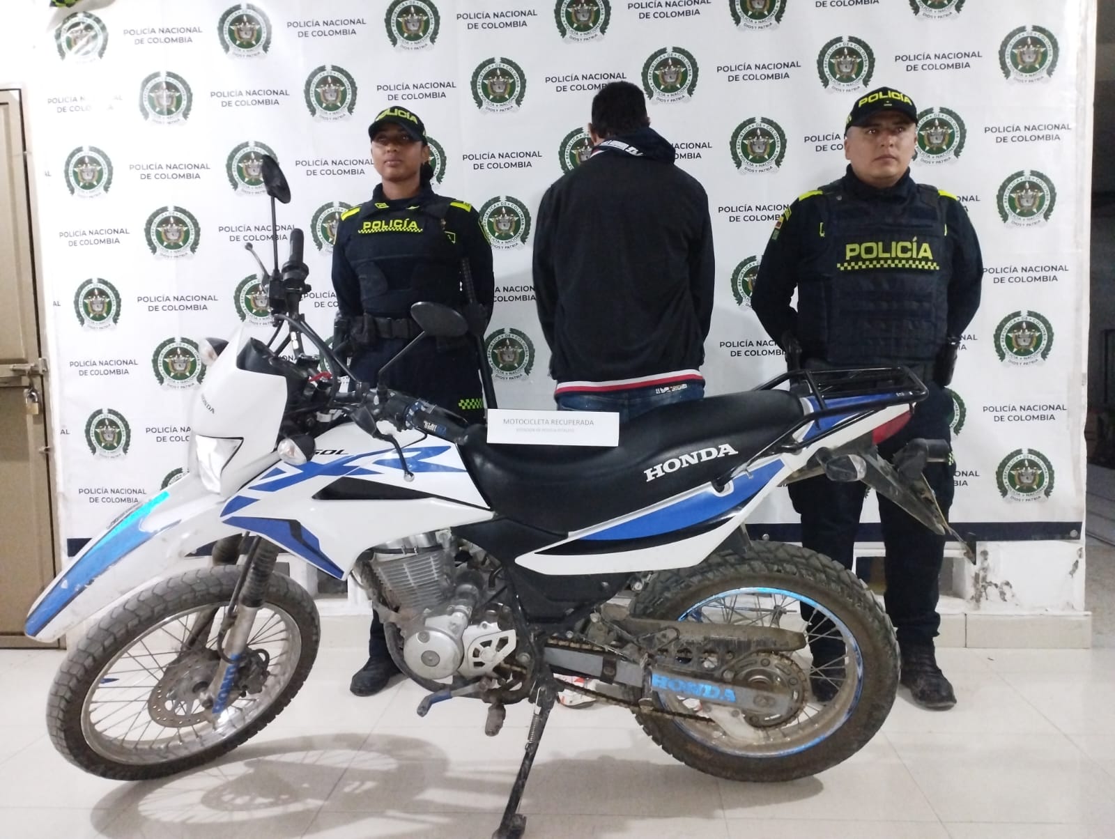 Este delincuente de 22 años de edad, fue capturado y puesto a disposición de la Fiscalía URI de turno, para que responda por el delito de hurto calificado y agravado.