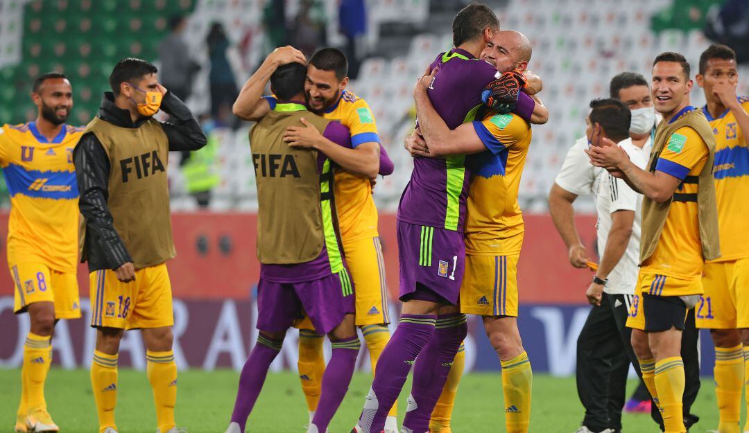 Los jugadores de Tigres festejan la clasificación a la final del Mundial de Clubes.