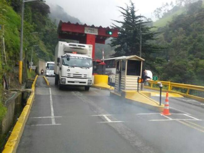 Invias aumentó personal en el peaje de Cajamarca Tolima para mejorar movilidad en la vía La Línea