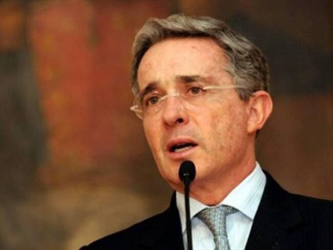 Piden archivar proceso contra 7 implicados en referendo reeleccionista de Uribe