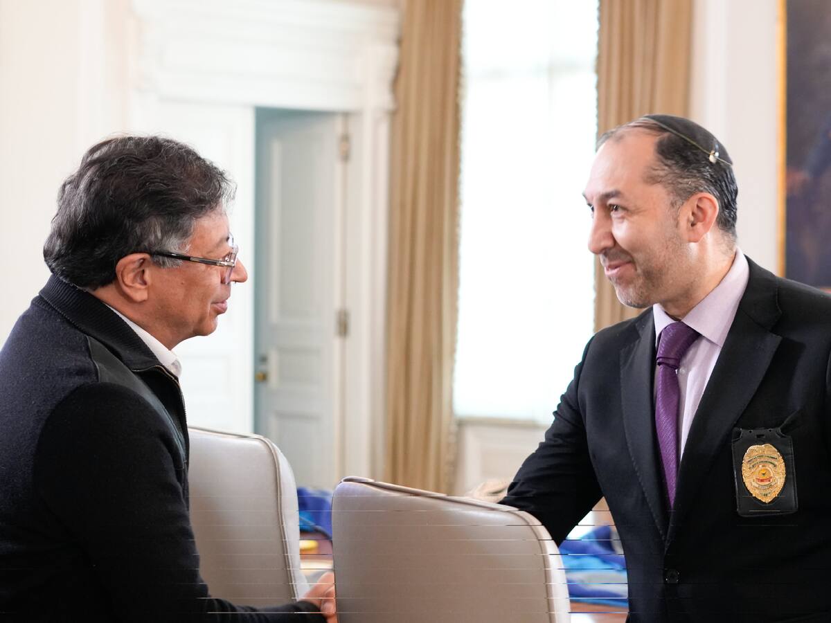 Ha descalificado comunidades judías, no está acreditado como rabino: Peckel sobre Richard Gamboa