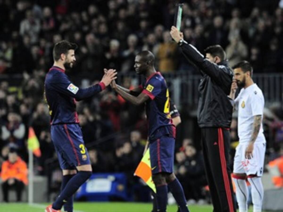 El fránces, Eric Abidal, regresó a la competencia con el Barcelona luego de 13 meses