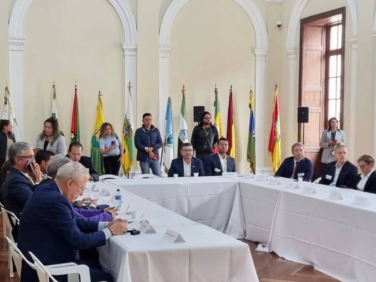 Metrolínea pide ayuda al gobierno nacional para salvar el sistema