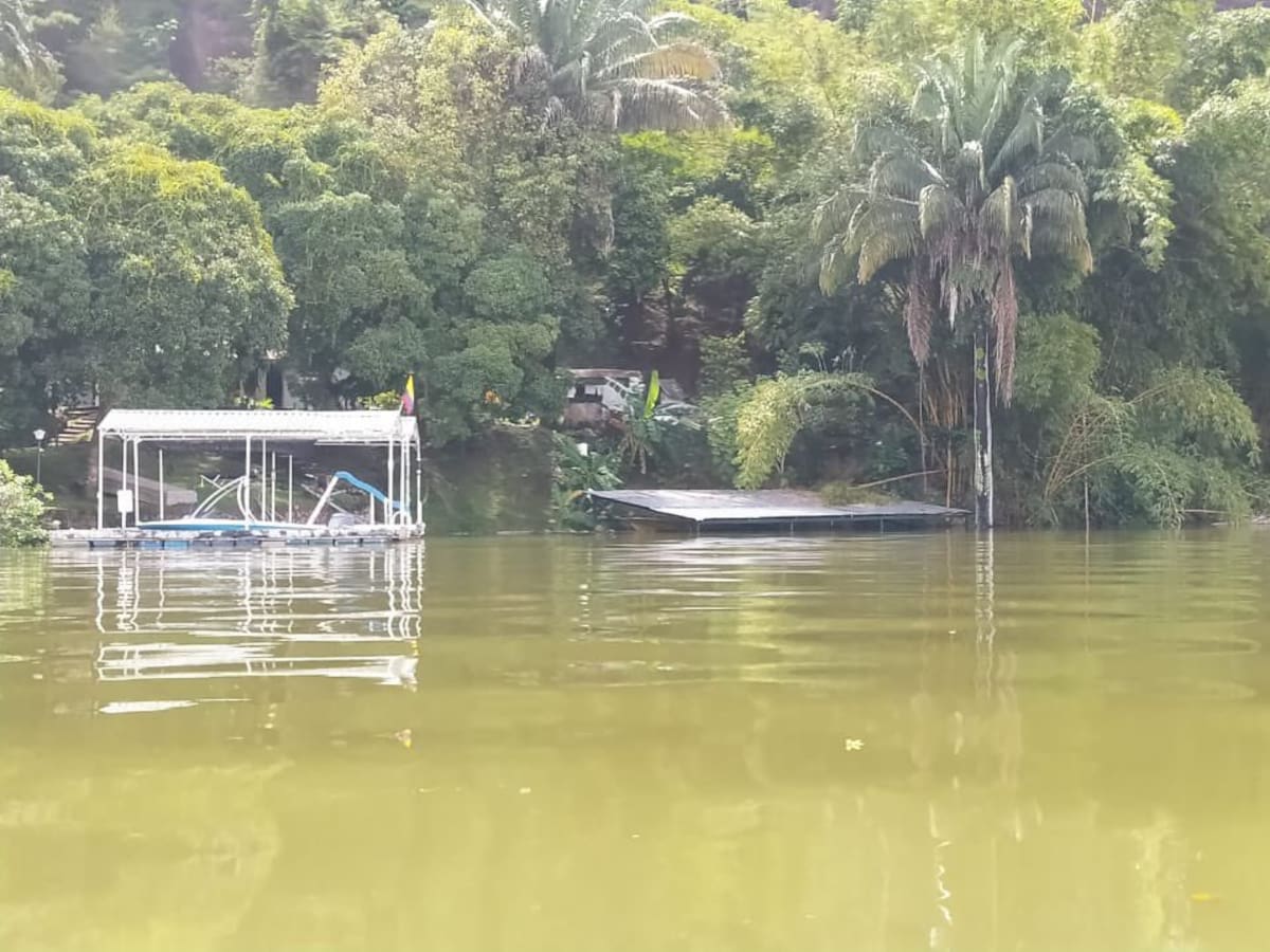 Zona aledaña al embalse de Prado, Tolima, está inundada