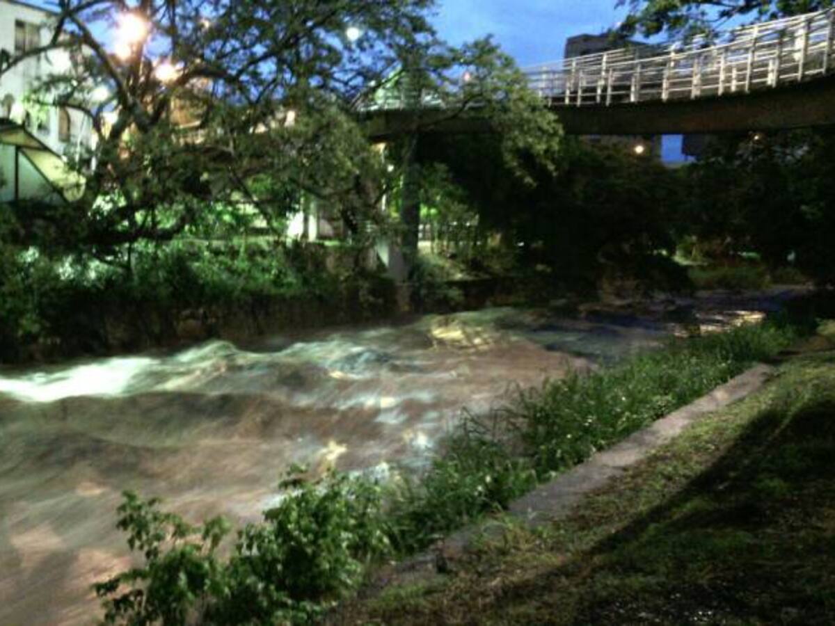 Una vivienda colapsó por causa de las lluvias en el oeste de Cali