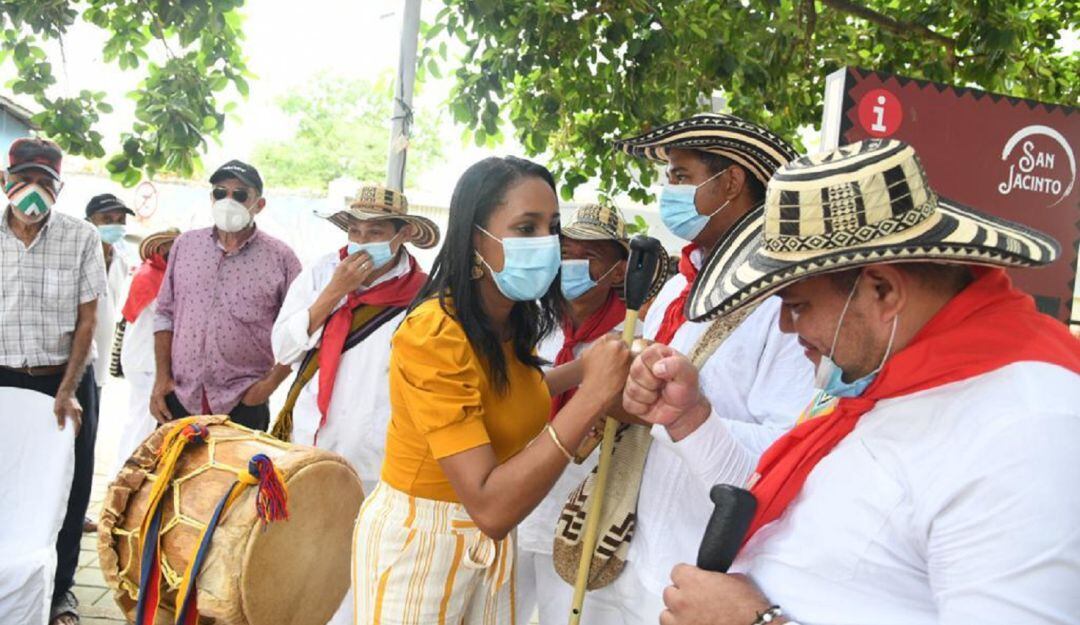La ministra de Cultura Angélica Mayolo anunció que apoyará la construcción del Centro Cultural del municipio