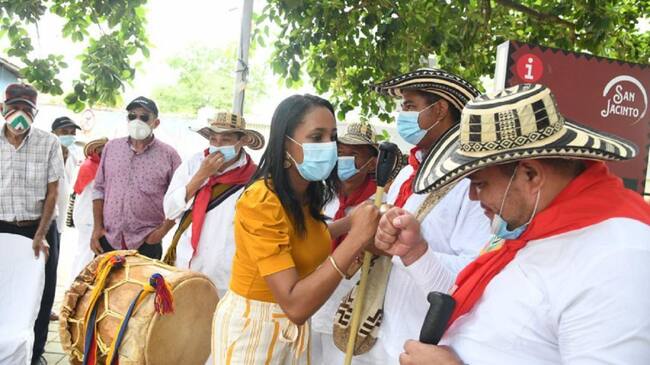 La ministra de Cultura Angélica Mayolo anunció que apoyará la construcción del Centro Cultural del municipio