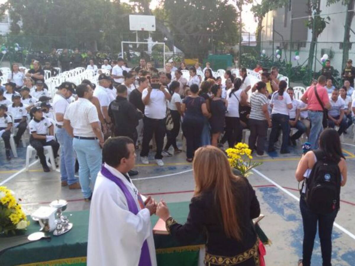 Crecen las voces de solidaridad con la Policía
