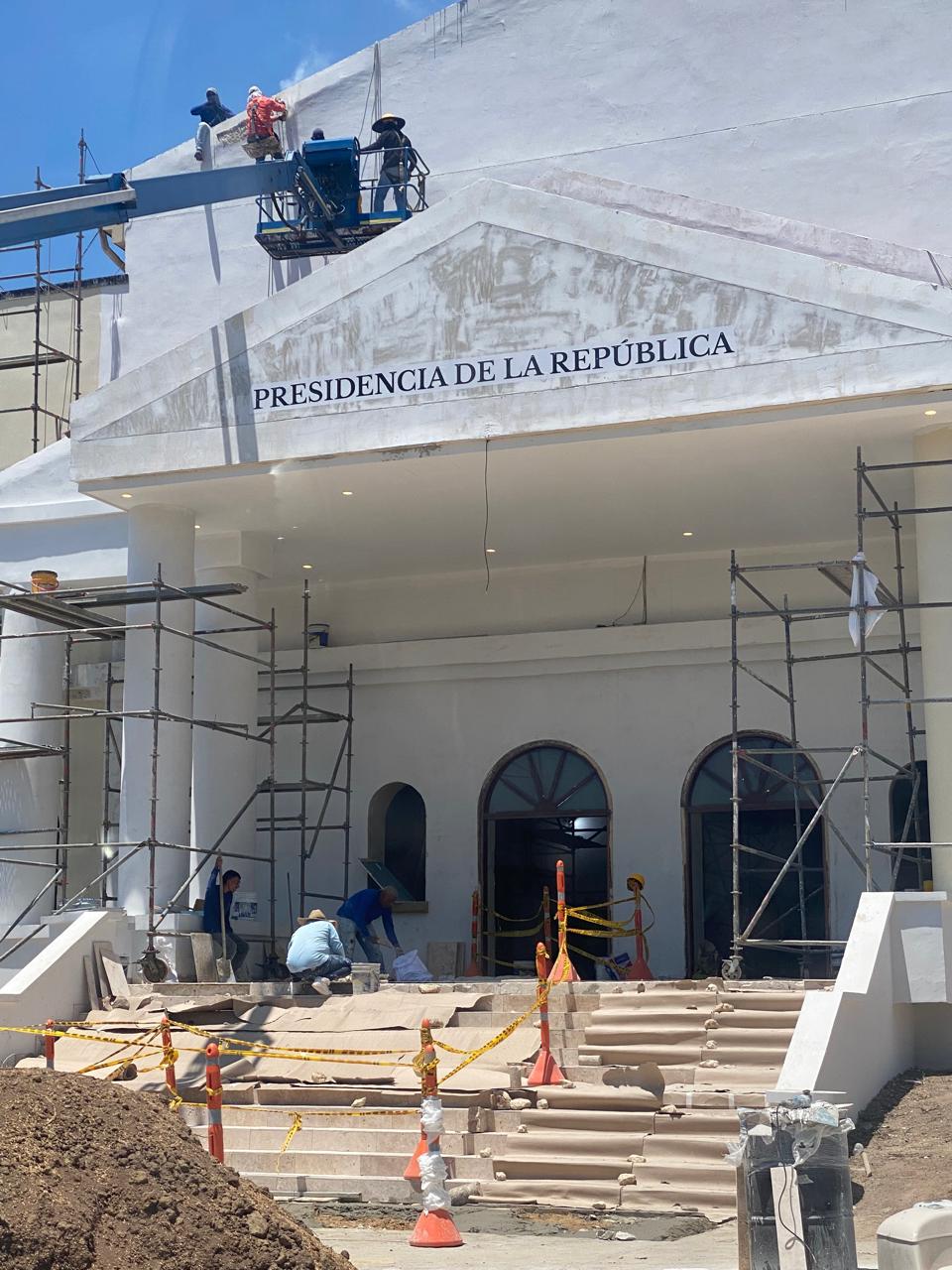 Obras de adecuación en el Batallón Paraíso, desde donde despachará el presidente Abelardo de la Espriella.