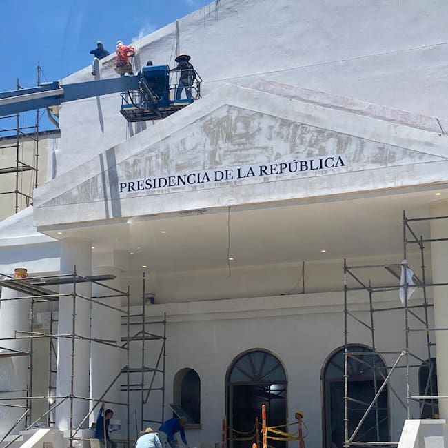 Obras de adecuación en el Batallón Paraíso, desde donde despachará el presidente Abelardo de la Espriella.