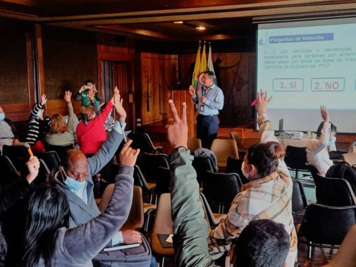 Secretaría de Salud y veedores acompañaron reunión de Minsalud en Manizales