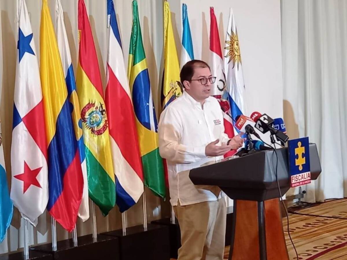 Imputarán cargos a general (r) implicado en caso de grafitero Diego Becerra