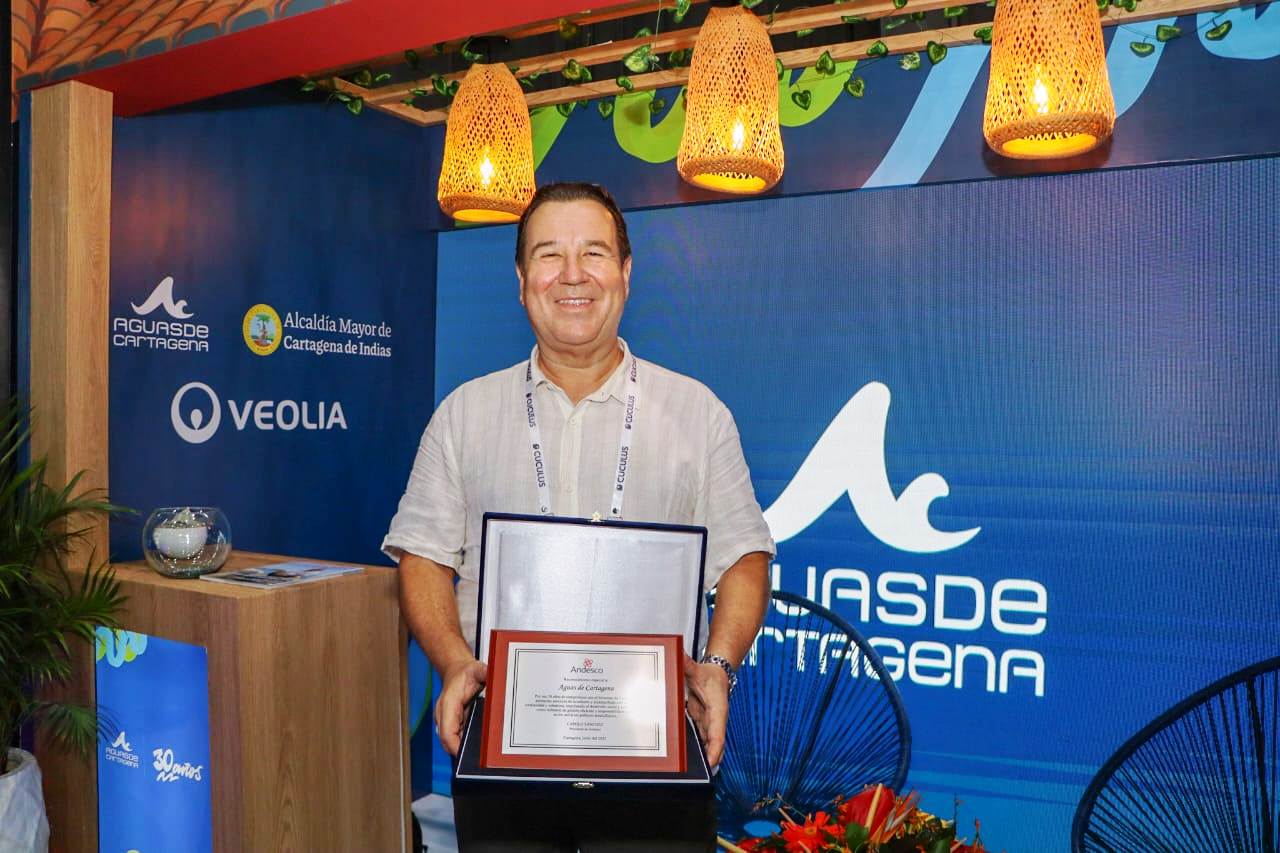 Andesco hizo reconocimiento especial por sus 30 años de servicio a Aguas de Cartagena
